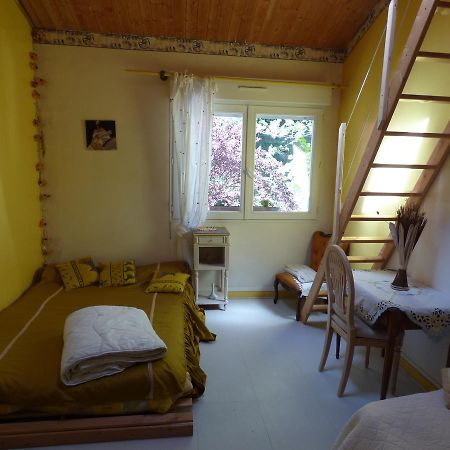 Beau Site Guimauve Et Vieilles Dentelles Bed & Breakfast Royeres Exterior photo